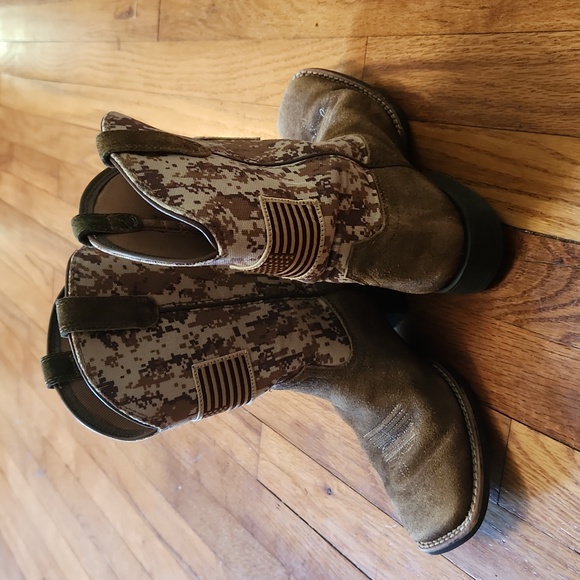 ARIAT BIG KIDS BOOTS - Picture 1 of 8